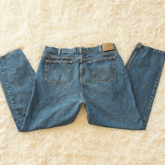 Gap Easy Fit Medium-Dark Wash Jeans - Picture 2 of 8